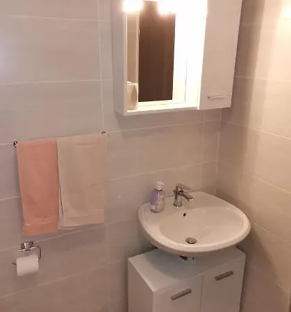 Lovely Self Check In 2+1 *